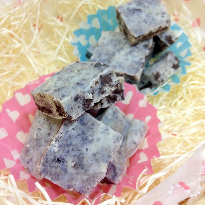 チロルのホワイト&クッキー風な生チョコ作ってみた
